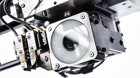 The optical terminal measuring system enables the loading of a wide range of terminals.