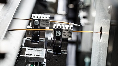 Parallel processing set with 3 shuttles for top performance.